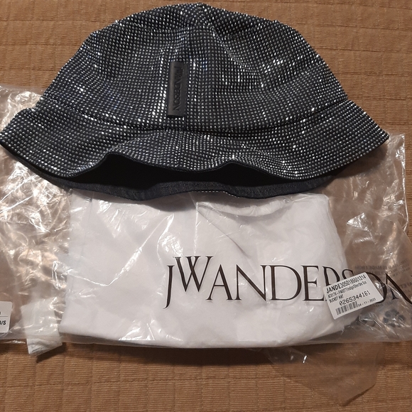 JW Anderson Bucket Hat - Picture 2 of 3